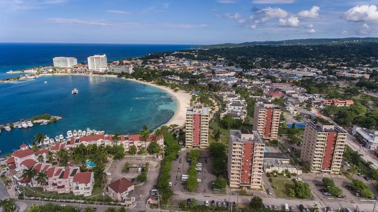 Sunset Two Bedroom Suite At Turtle Towers Ocho Rios 0*,  Jamaica